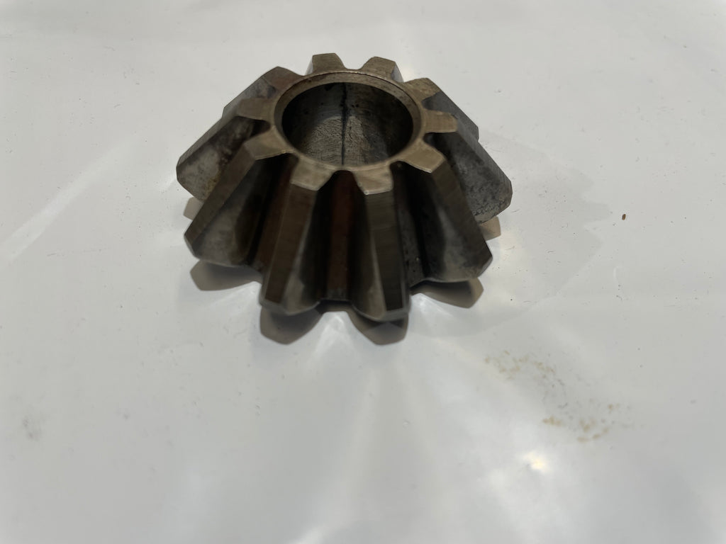267-100 ATB7123 DIFF PINION SPIDER GEAR MGA MGB BANJO & TUBE USED