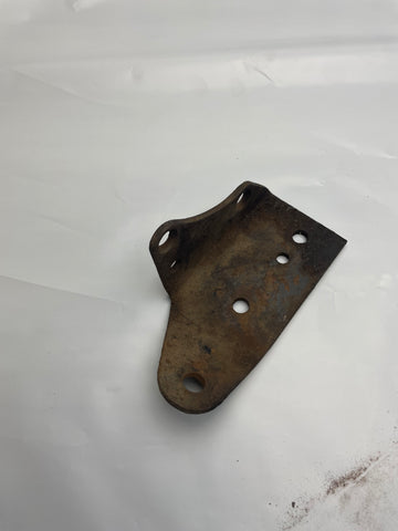 460-180 AHH5066 BRACKET-ENGINE LH 57-74 MGA MGB USED