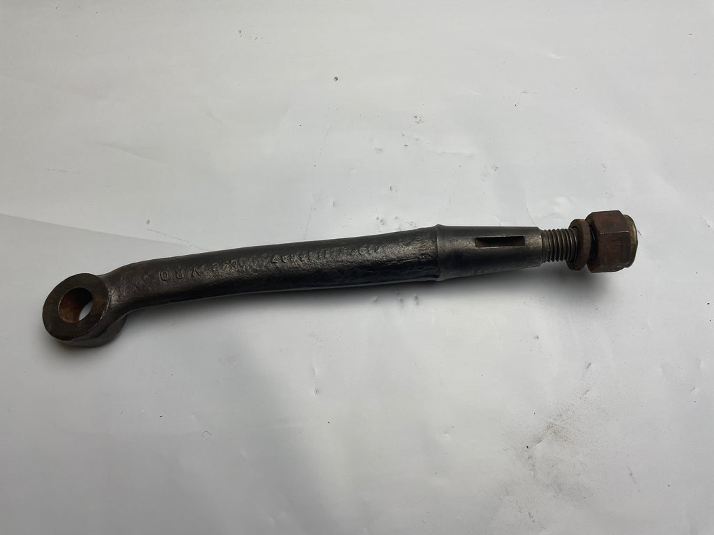 264-040 STEERING ARM RH TF USED