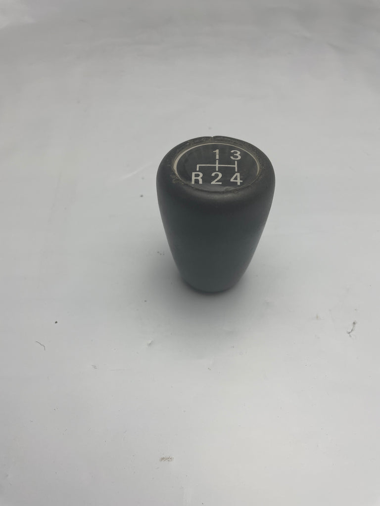 462-500 BHA788  GEAR KNOB BLACK USED