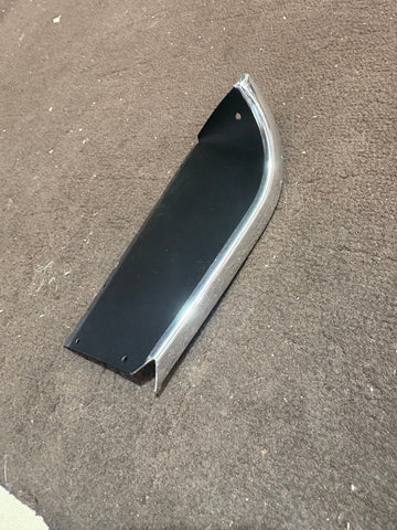 455-320 MG MGB FINISHER L/H SIDE BL GENUINE RECESSED GRILL  RARE