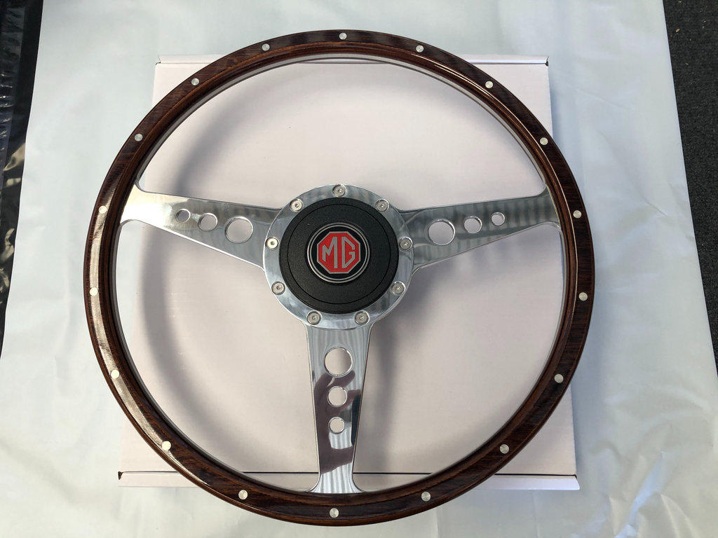 15" WOODRIM WHEEL WITH TOURIST TROPHY BOSS SUIT MG TD TF