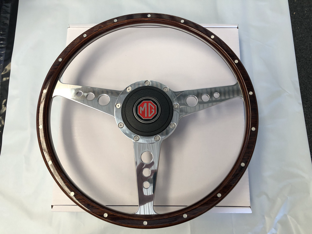 MG MGB 15" WOODRIM STEERING WHEEL WITH TOURIST TROPHY BOSS SUIT MGB BL 70 - 76