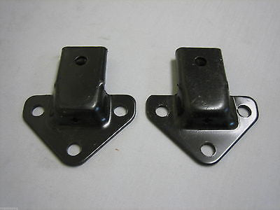 472-333 BHH611 MG MGB/MGC TONNEAU BOW SOCKET x2 - MG Sales & Service