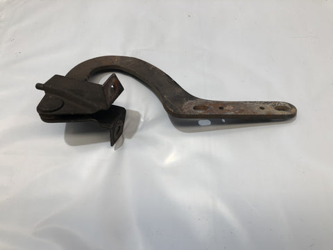 405-410 HZA364 HINGE BONNET MGB MGC USED