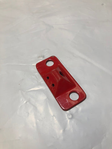 470-885 AHH8459 BRACKET BOTTOM CENTRE ROD USED