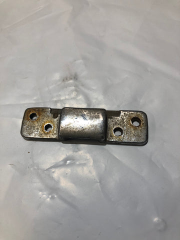 472-620 AHA8483 HOOD CLASP ON SCREEN USED