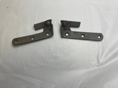 HOOD BRACKETS PAIR LH & RH USED