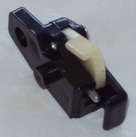 115-884 24A1197 WINDOW CATCH RR LH