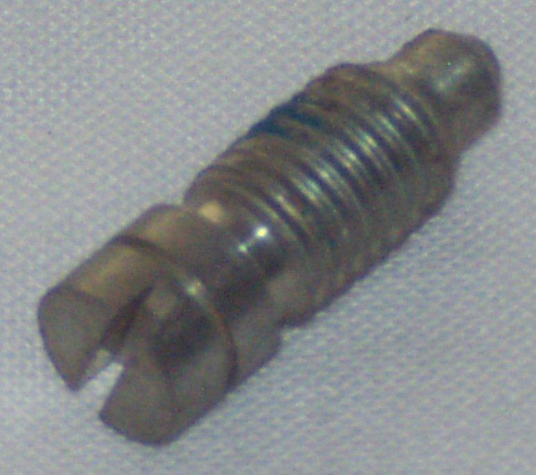 AUD4252 SCREW NEEDLE LOCKING