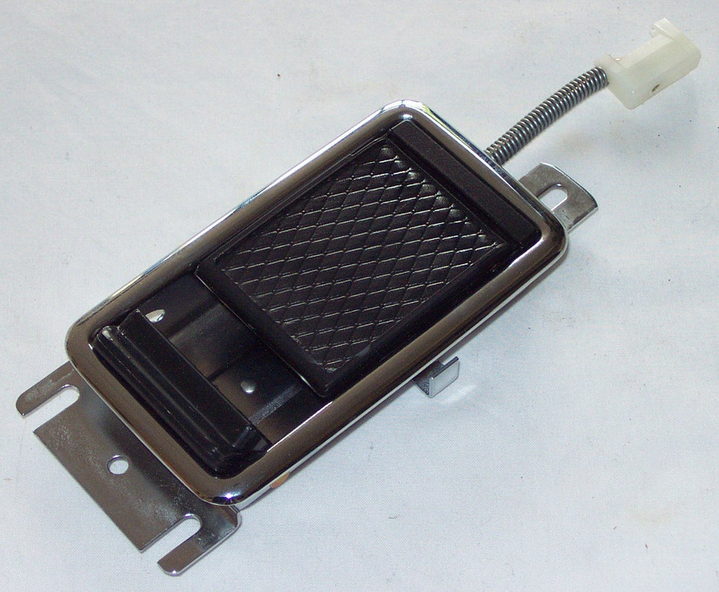 402-365 CZK3792 HANDLE INT RH 68>
