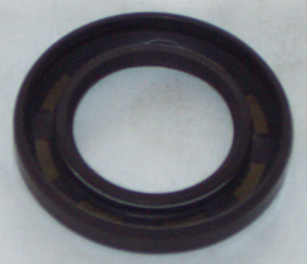 071-353 UKC3949 OIL SEAL TR7 5SPEED
